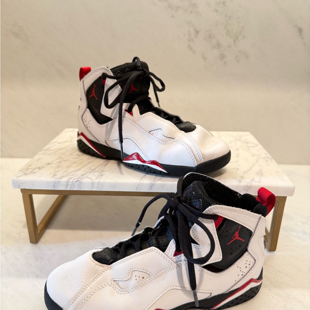 Nike Air Jordan size 3 White Red Black